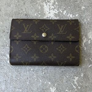 Louis Vuitton tri fold wallet